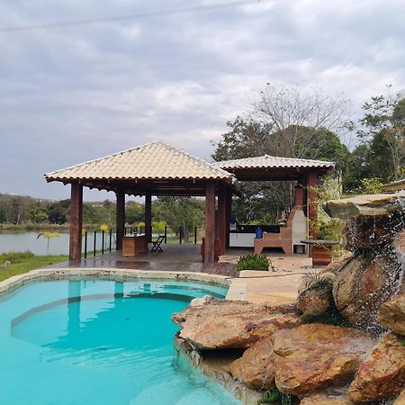 Chale Defronte Lagoa Na Serra Do Cipo Proximo A Cachoeira Grande, Cachoeira Do Pedrao E Cachoeira Veu Da Noiva Жаботікатубас Екстер'єр фото